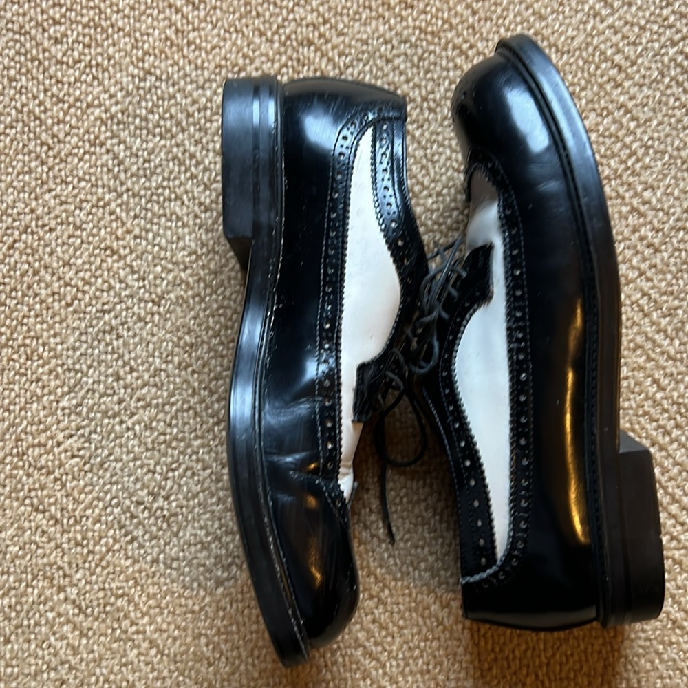 Black/White Spectator Oxfords - Picture 3 of 8
